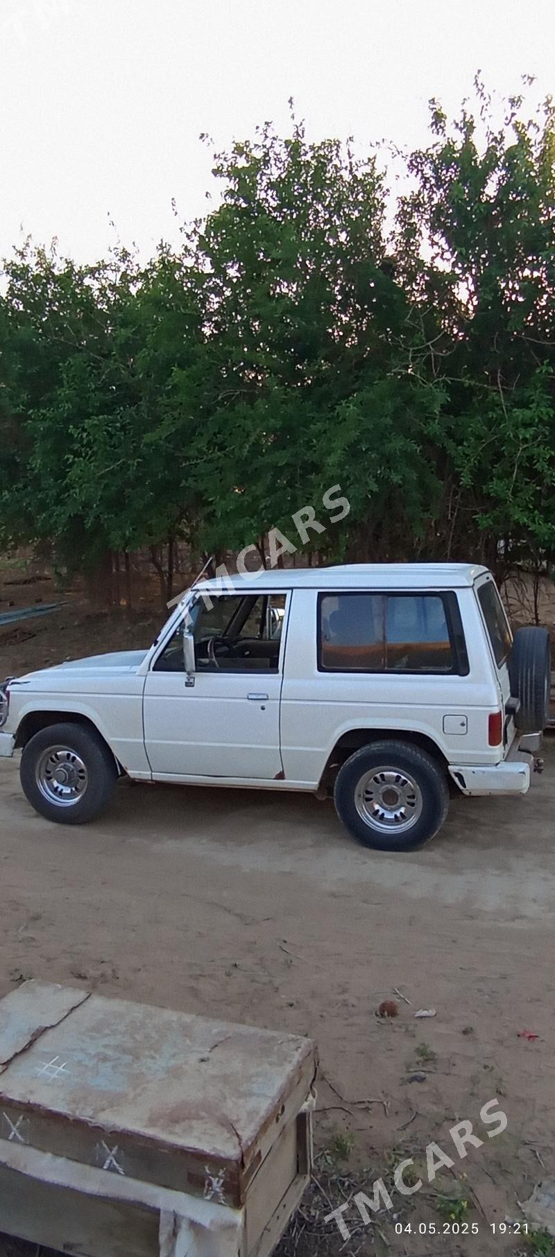Mitsubishi Pajero 1988 - 25 000 TMT - Baýramaly - img 3