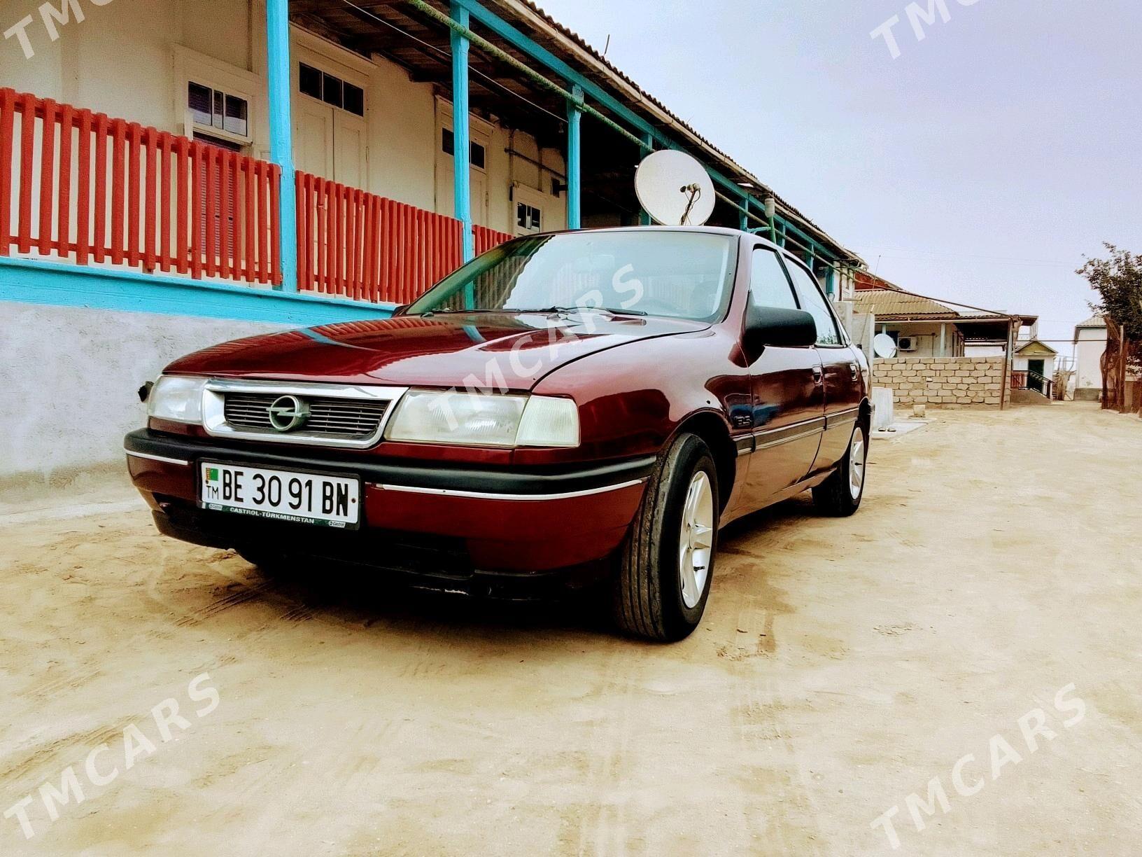 Opel Vectra 1989 - 35 000 TMT - Esenguly - img 2