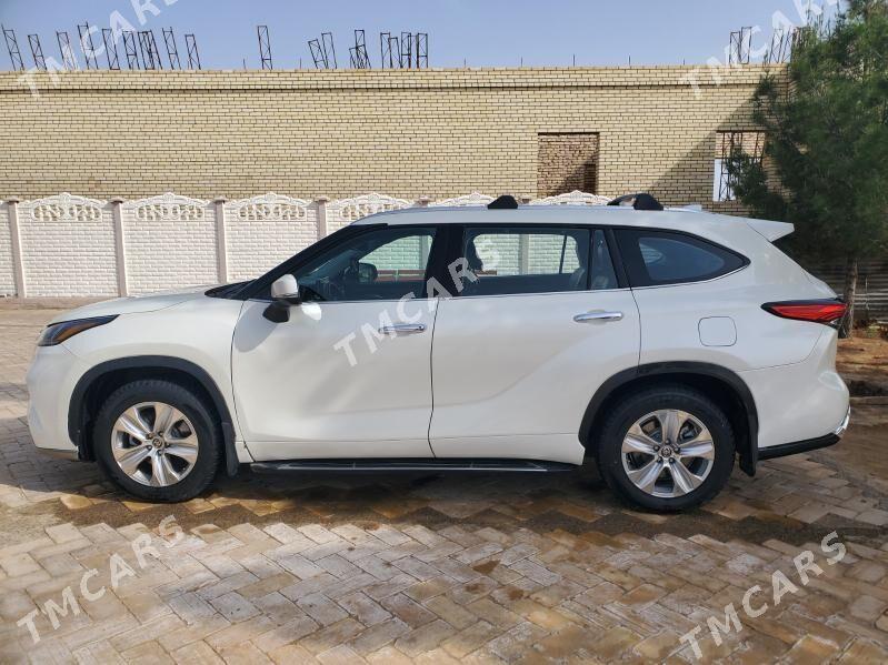 Toyota Highlander 2021 - 500 000 TMT - Baýramaly - img 4