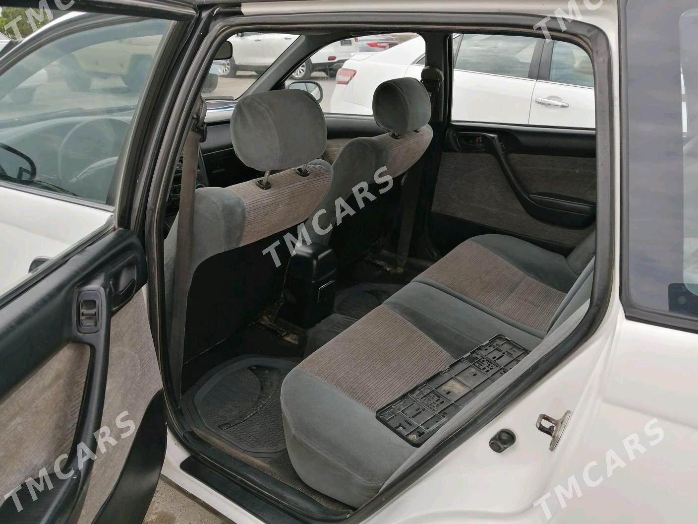 Toyota Carina 1993 - 75 000 TMT - Мары - img 10