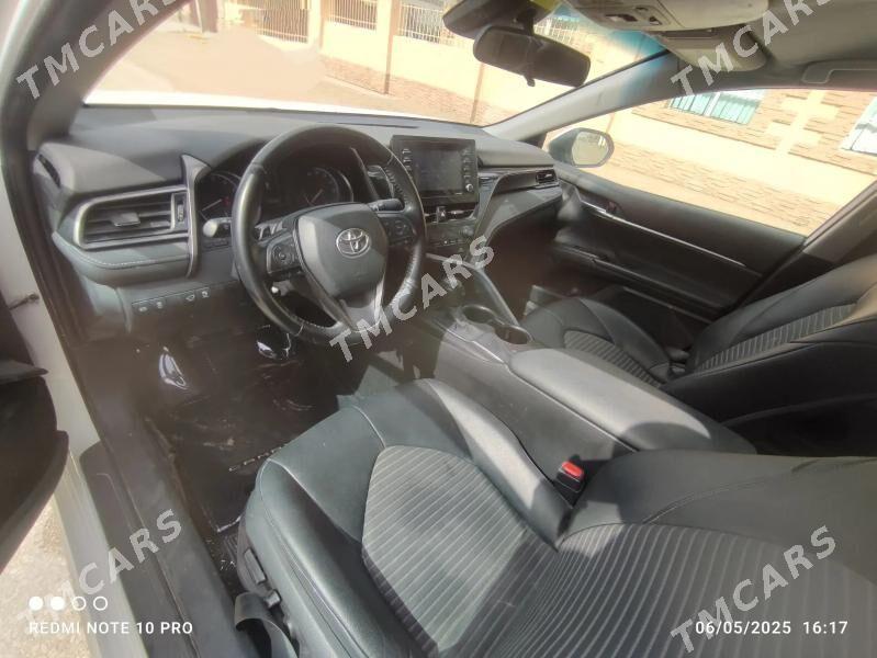 Toyota Camry 2021 - 265 000 TMT - Гумдаг - img 4