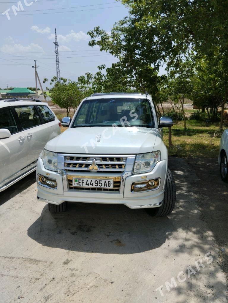 Mitsubishi Pajero 2014 - 330 000 TMT - Gurtly - img 2