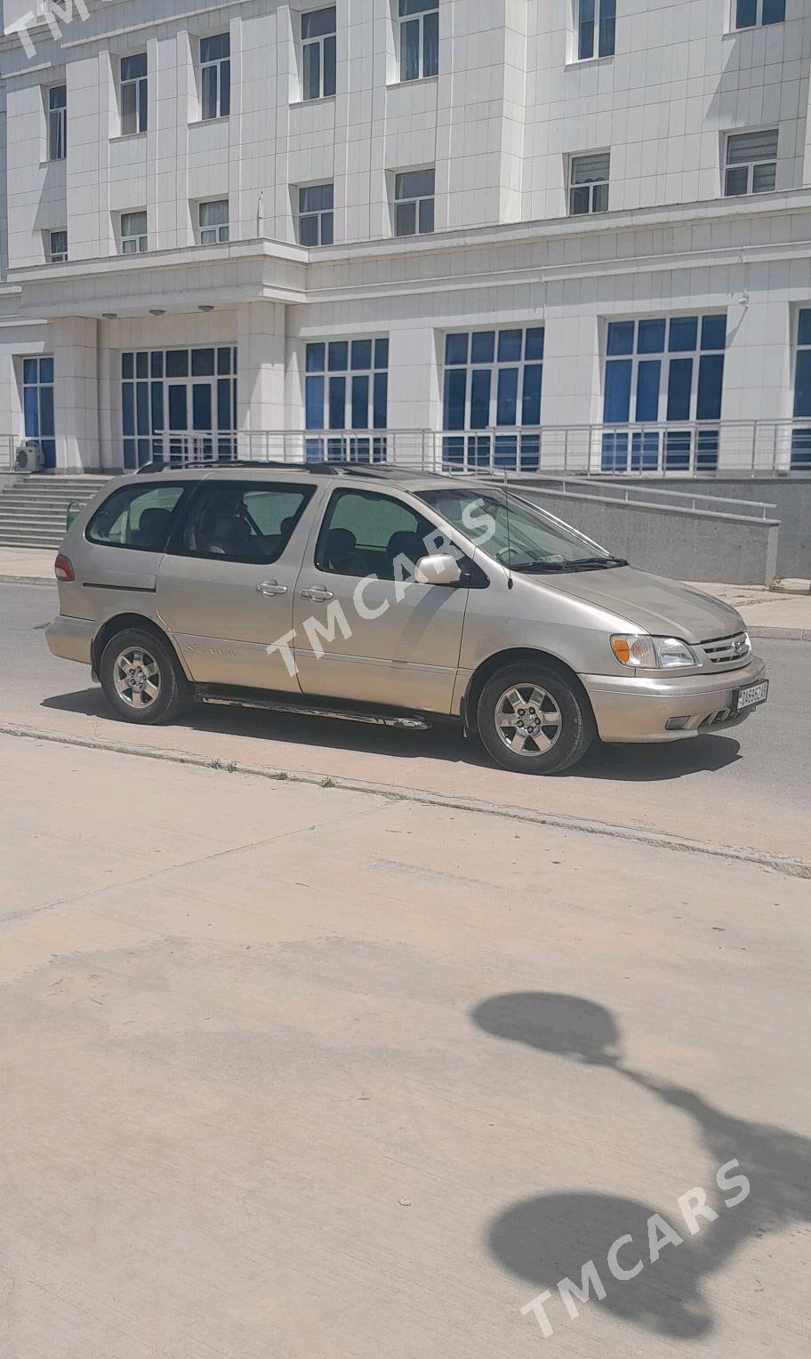 Toyota Sienna 2000 - 135 000 TMT - Теджен - img 2