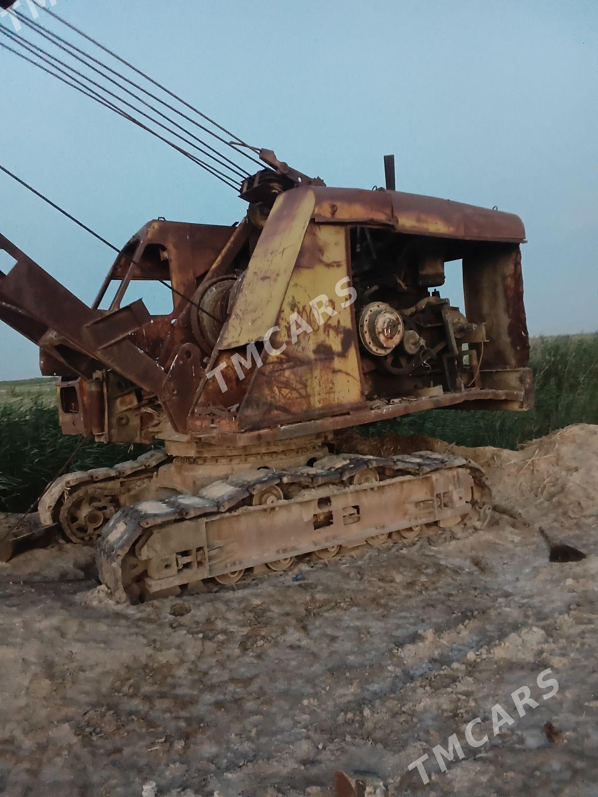 Caterpillar Excavator 1990 - 100 000 TMT - Байрамали - img 3