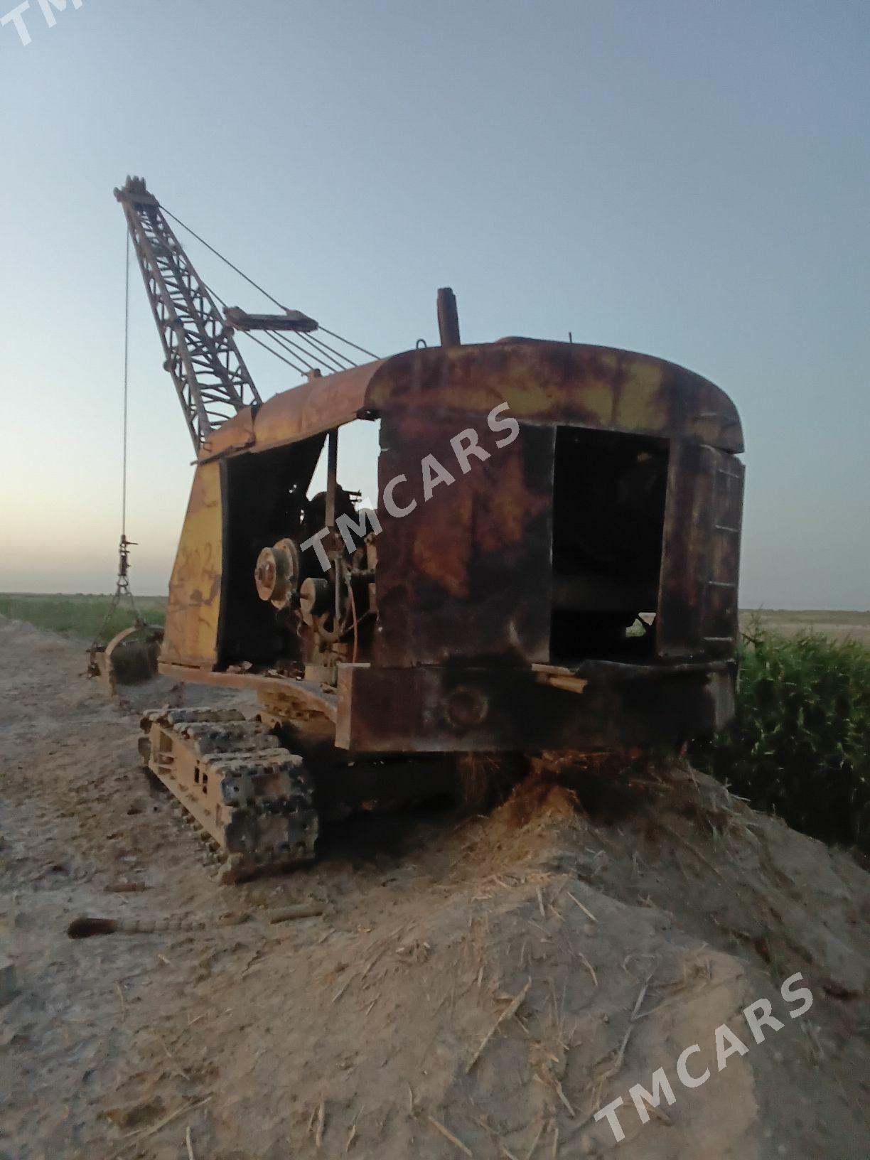 Caterpillar Excavator 1990 - 100 000 TMT - Байрамали - img 2