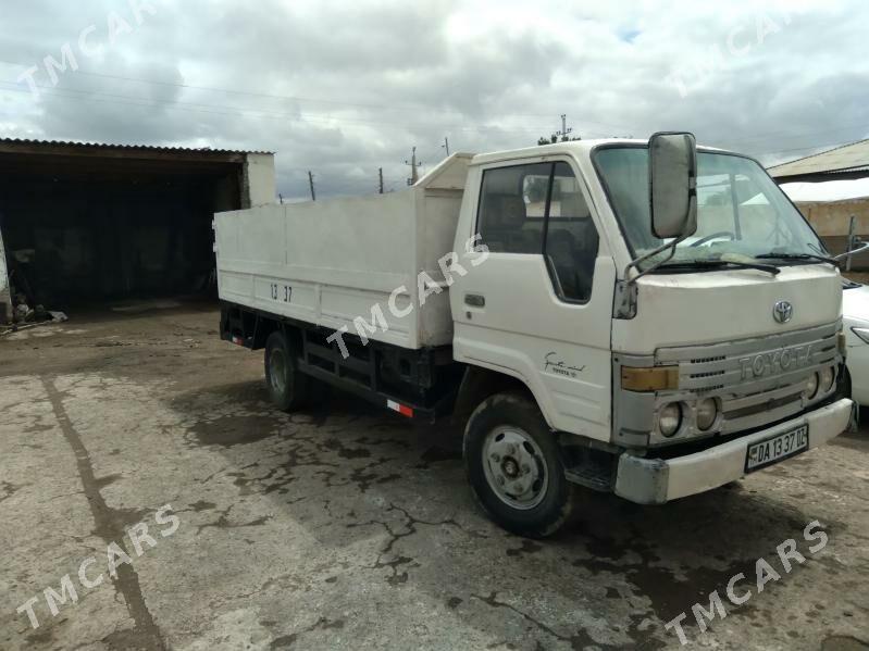 Toyota Dyna 1996 - 95 000 TMT - Daşoguz - img 4