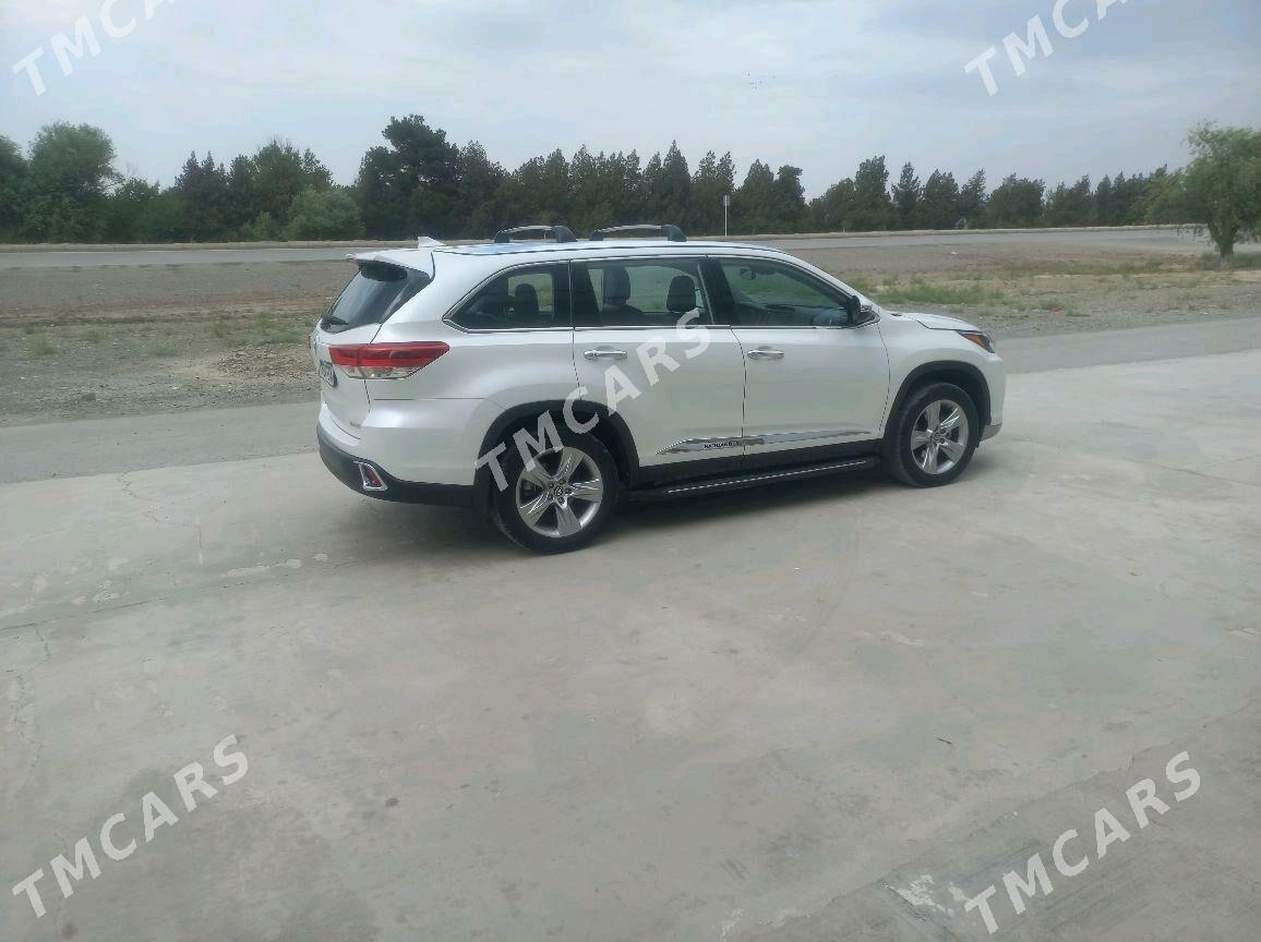 Toyota Highlander 2018 - 430 000 TMT - Бахарден - img 6