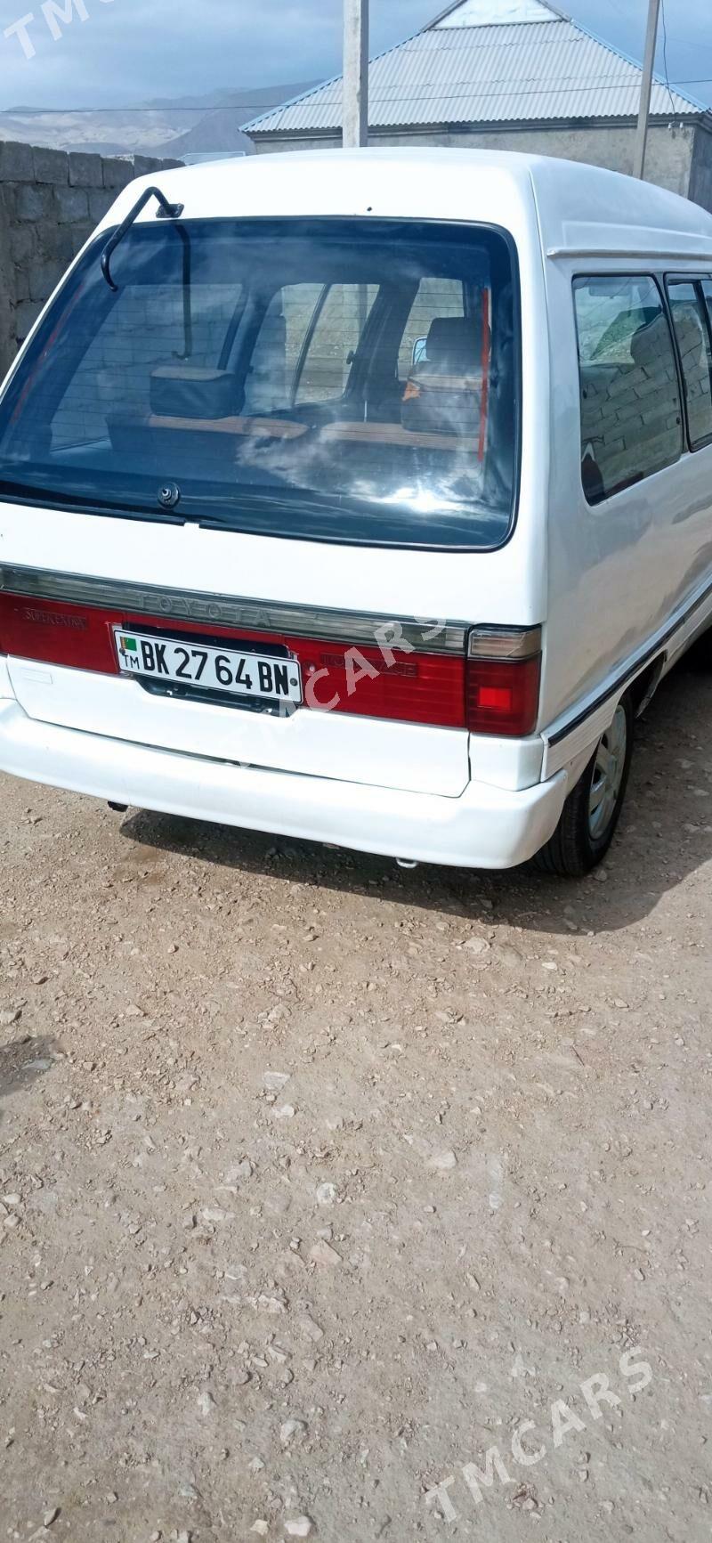Toyota Town Ace 1990 - 25 000 TMT - Балканабат - img 6