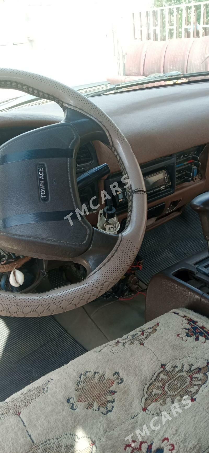 Toyota Town Ace 1990 - 25 000 TMT - Балканабат - img 7