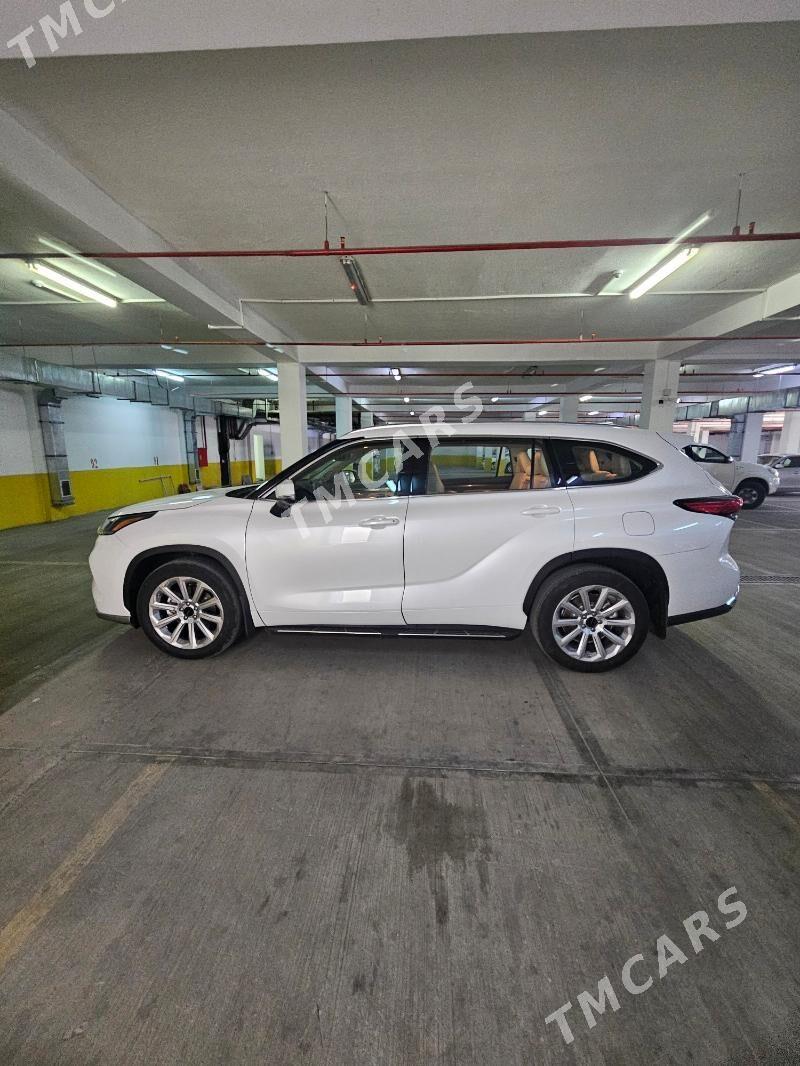 Toyota Highlander 2022 - 640 000 TMT - Ашхабад - img 2