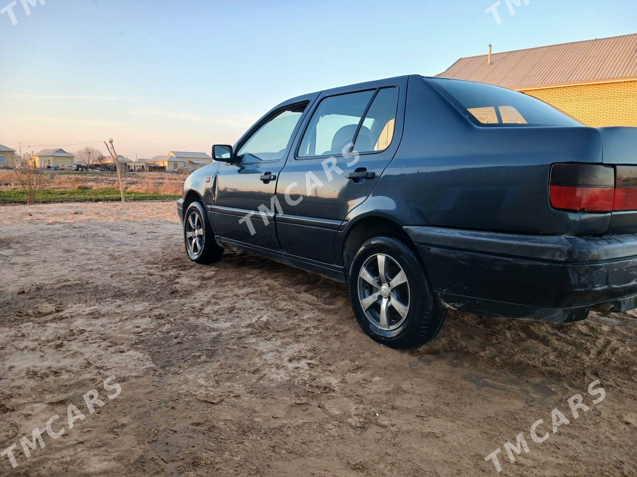 Volkswagen GLI 1996 - 22 000 TMT - Мары - img 1