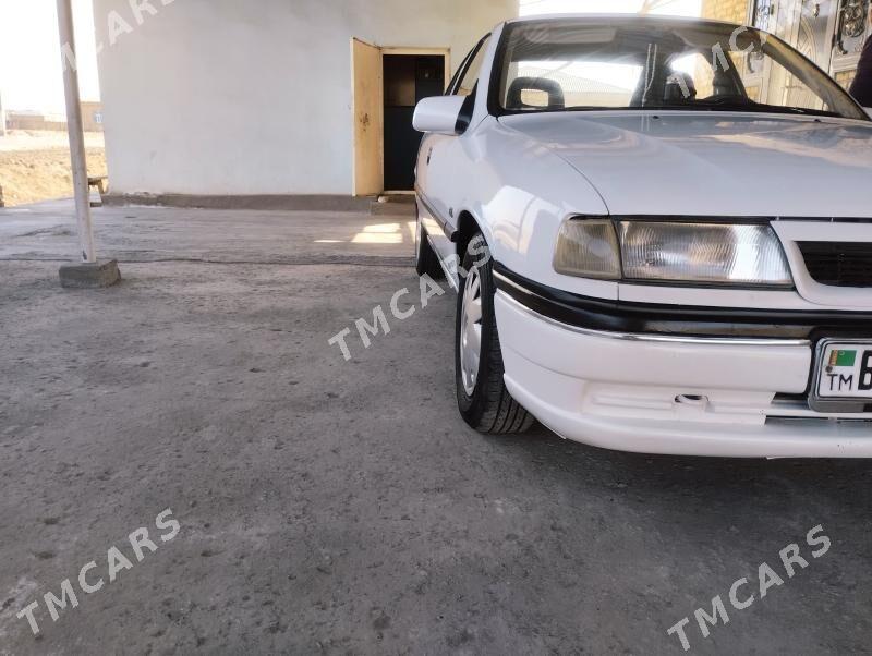 Opel Vectra 1993 - 48 000 TMT - Гороглы (Тагта) - img 4
