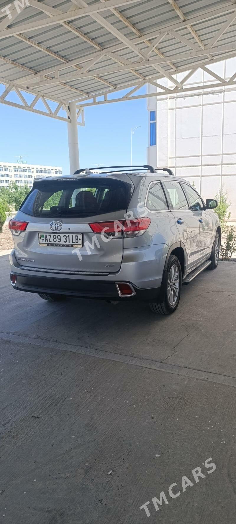 Toyota Highlander 2018 - 450 000 TMT - Türkmenabat - img 7