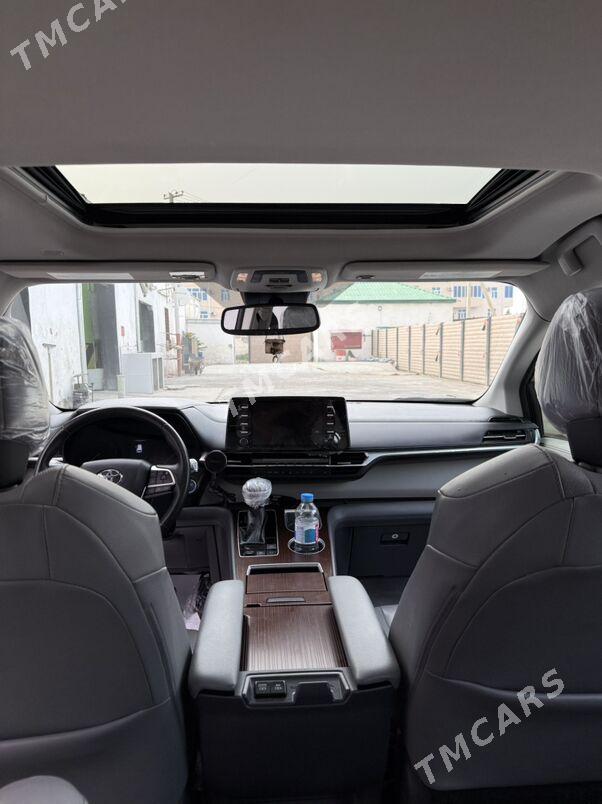 Toyota Sienna 2021 - 610 000 TMT - Мары - img 3