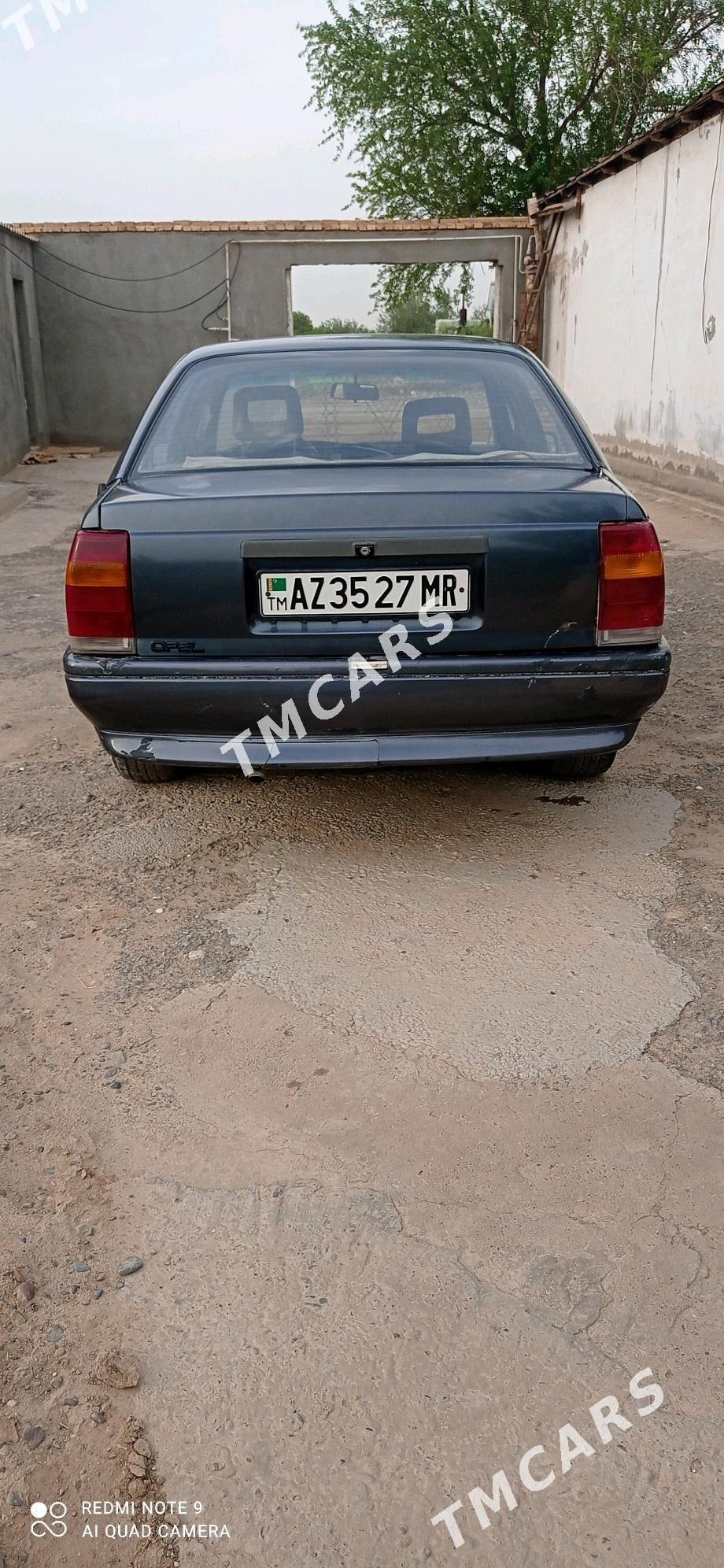 Opel Omega 1988 - 23 000 TMT - Oguz han - img 3