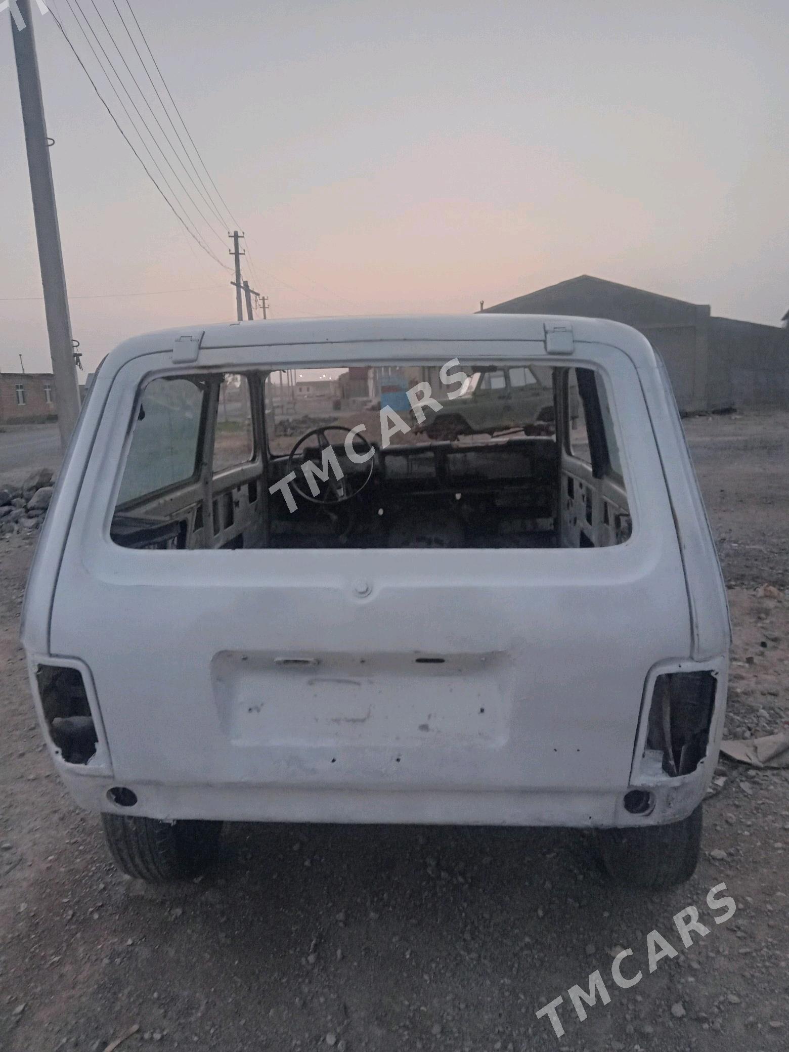 Lada Niva 1981 - 8 000 TMT - Берекет - img 4