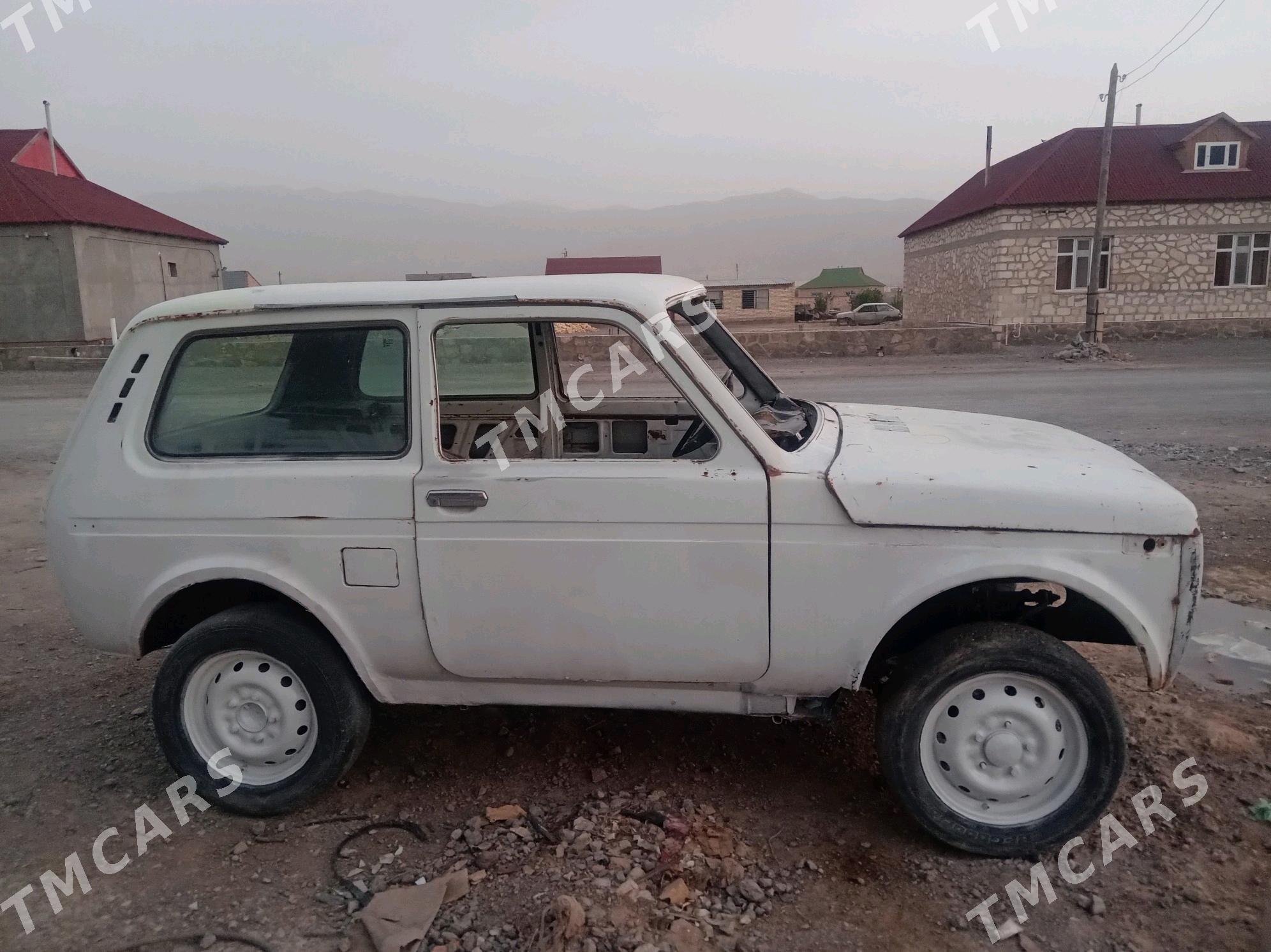 Lada Niva 1981 - 8 000 TMT - Берекет - img 2
