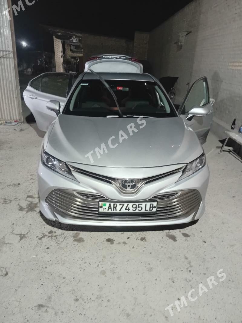 Toyota Camry 2020 - 260 000 TMT - Çärjew - img 3