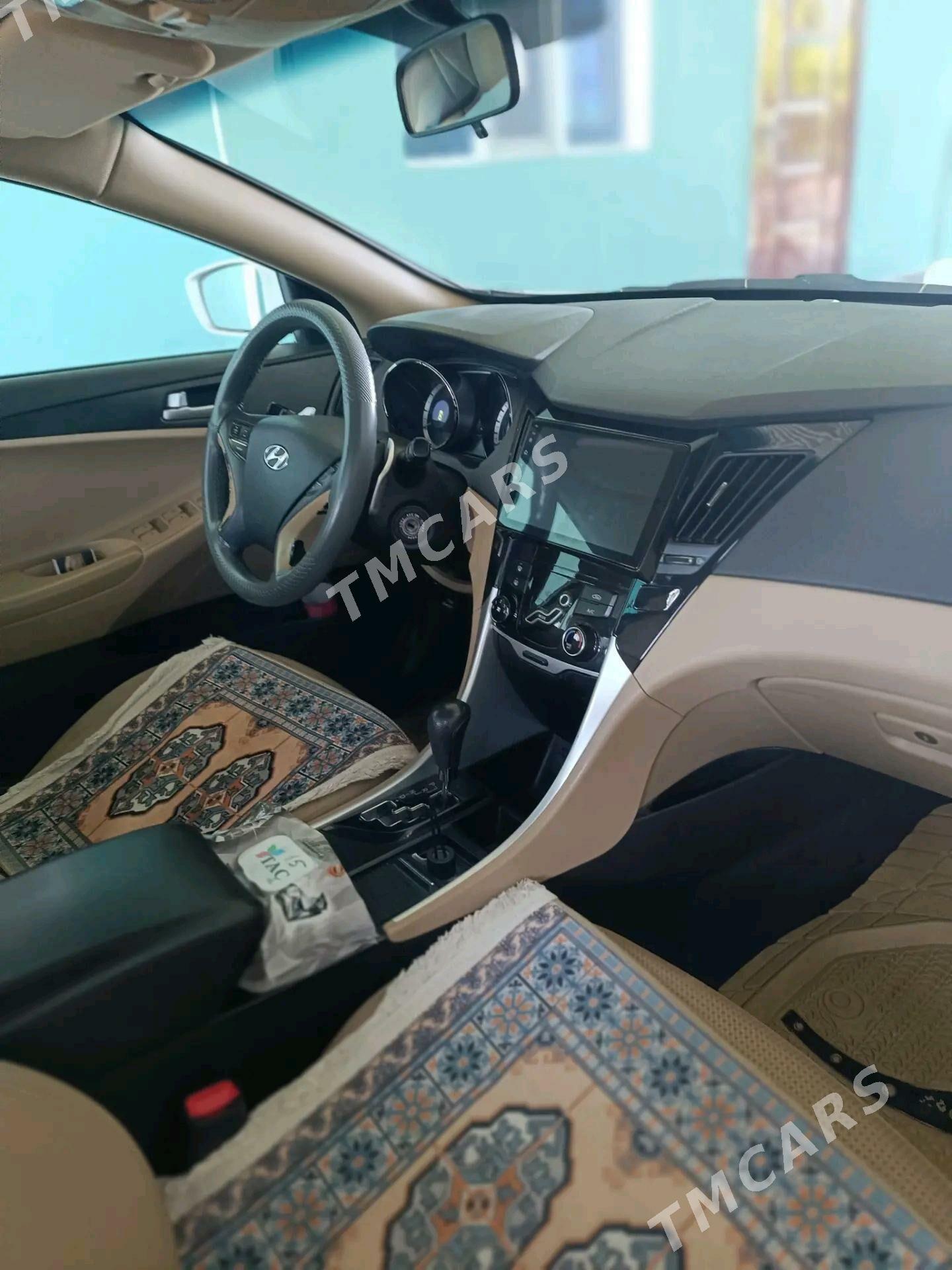 Hyundai Sonata 2010 - 170 000 TMT - Гёкдже - img 5