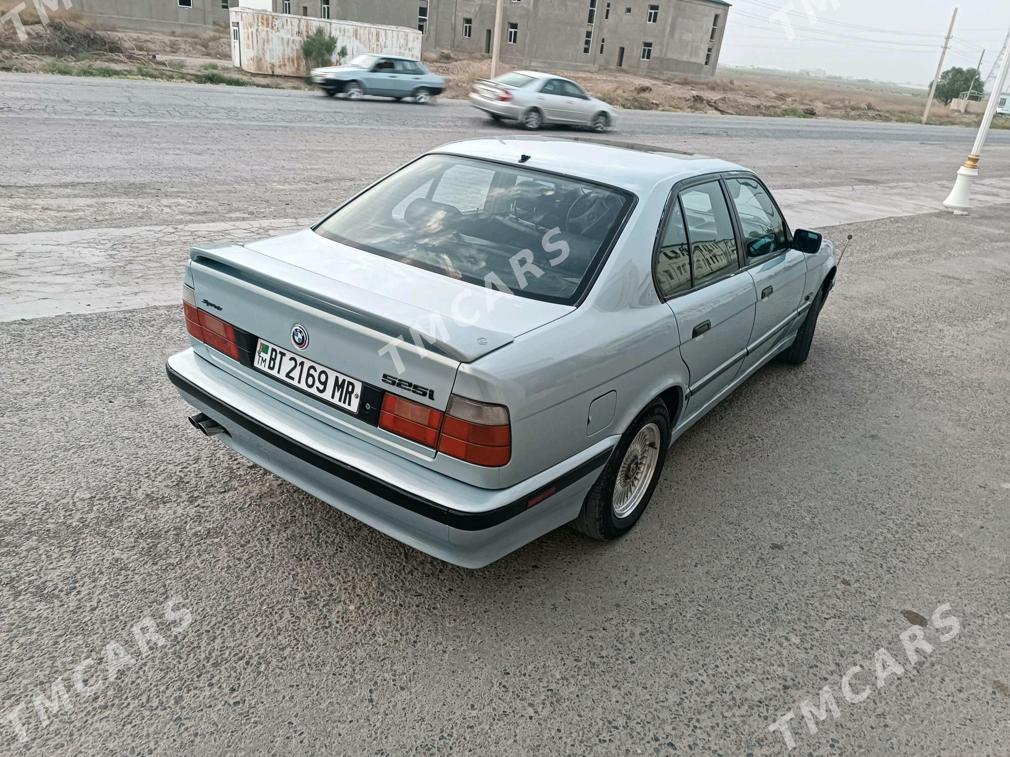 BMW 525 1993 - 65 000 TMT - Мургап - img 3