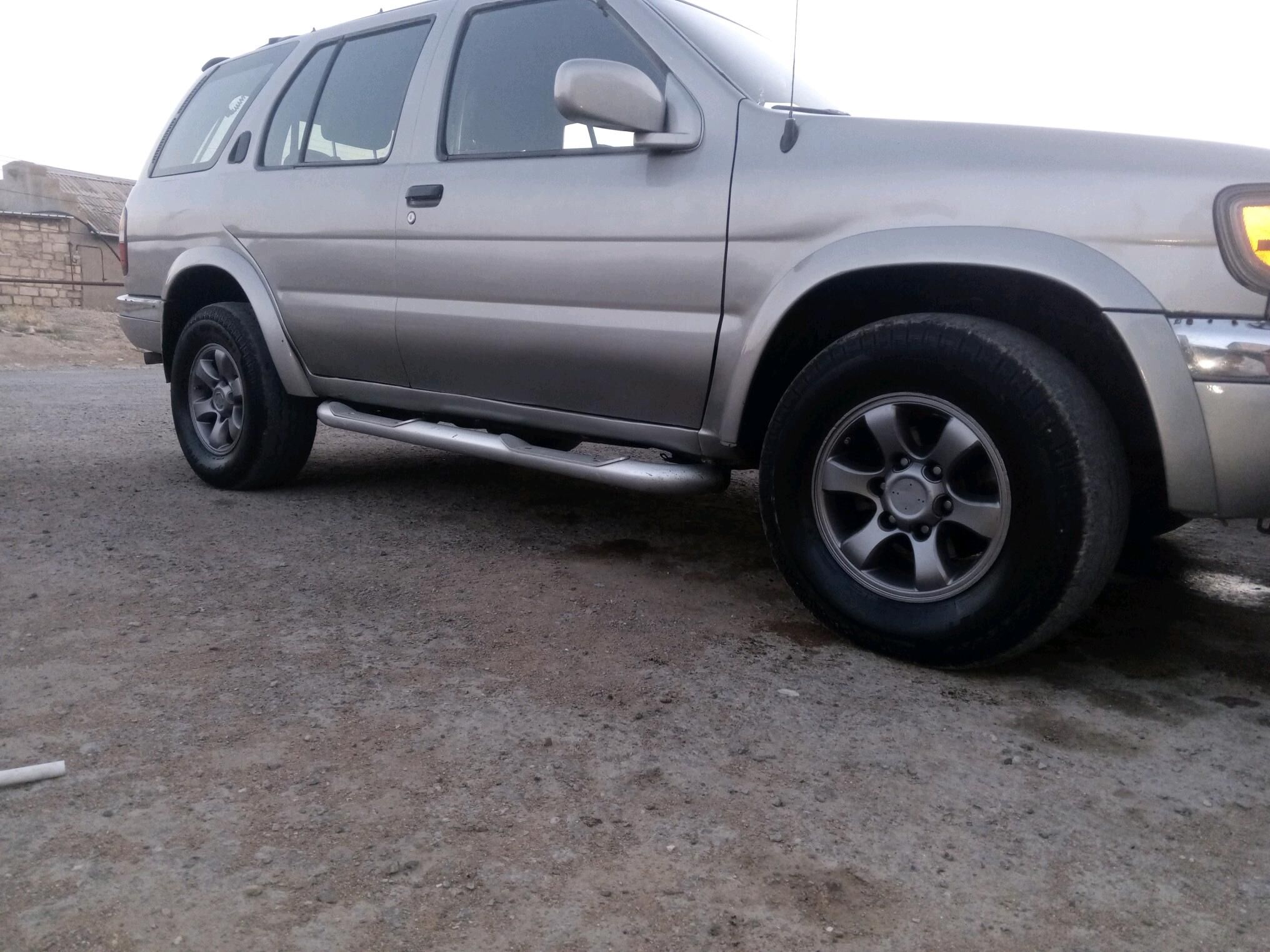 Nissan Pathfinder 1999 - 65 000 TMT - Туркменбаши - img 2