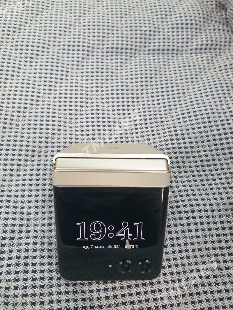 Motorola Razr 50 - Şabat etr. - img 2