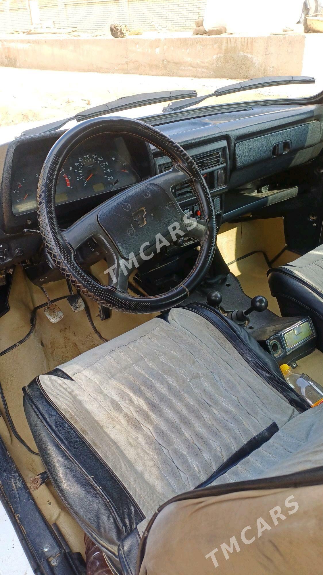 Lada Niva 2013 - 70 000 TMT - Сакарчага - img 5