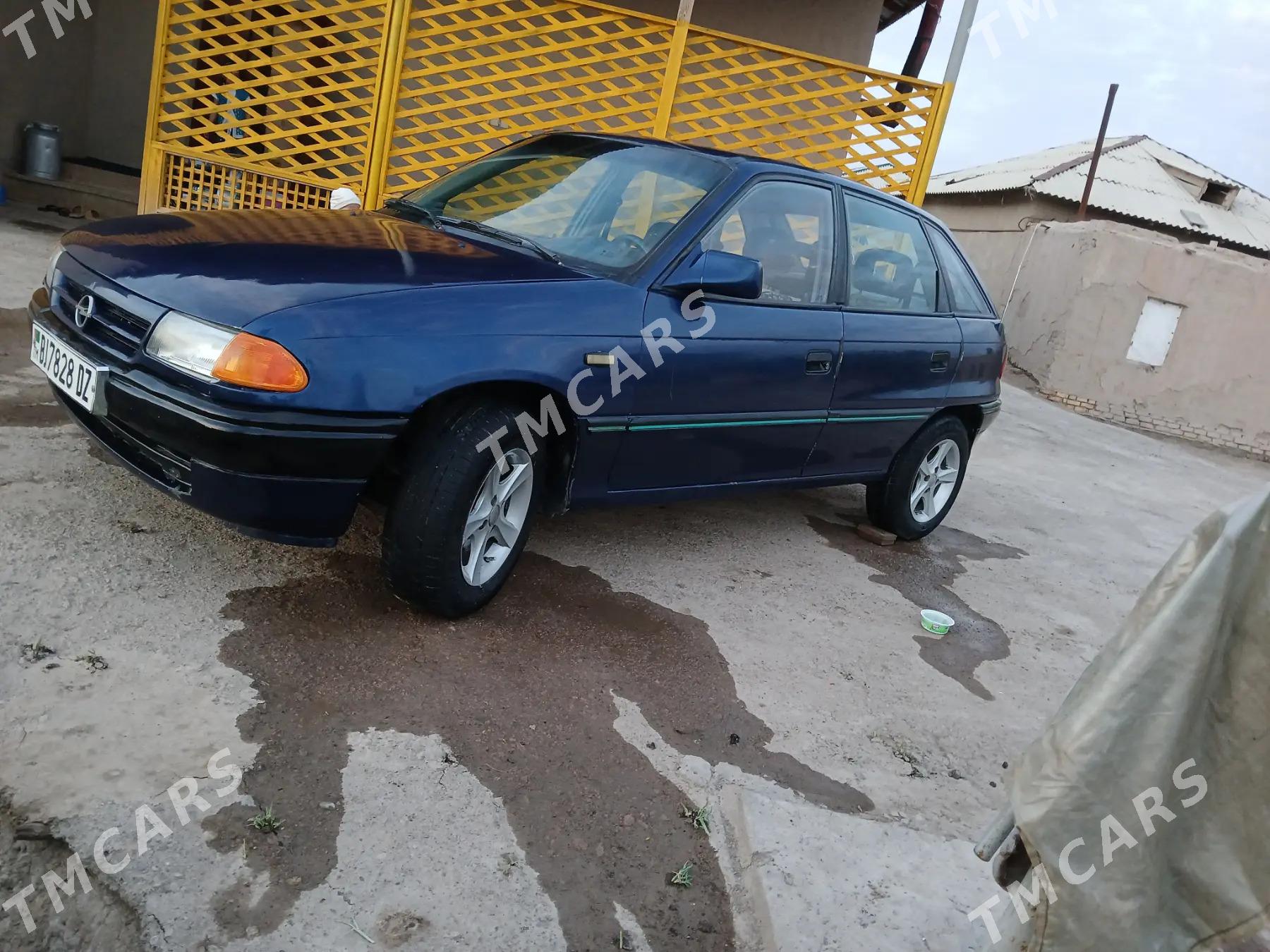 Opel Astra 1993 - 45 000 TMT - Губадаг - img 6