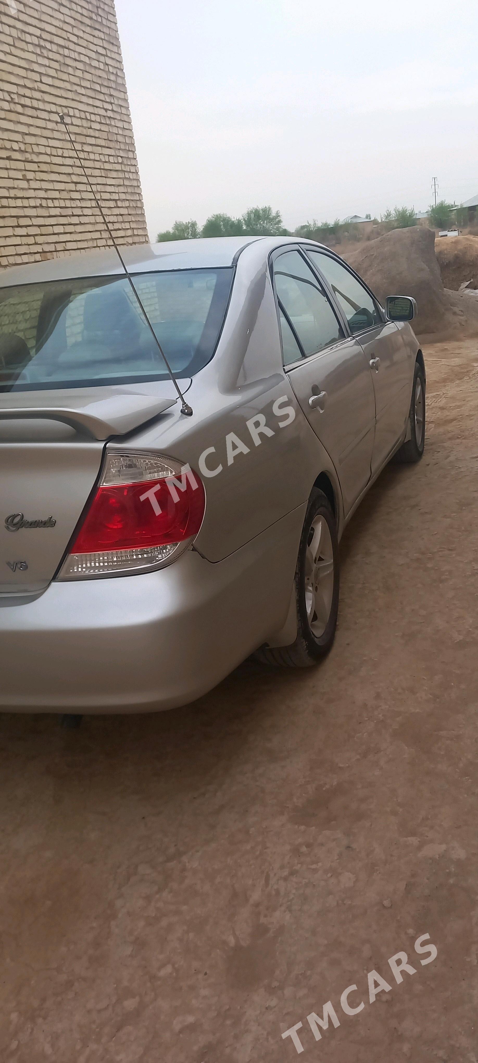 Toyota Camry 2005 - 140 000 TMT - Ýolöten - img 2