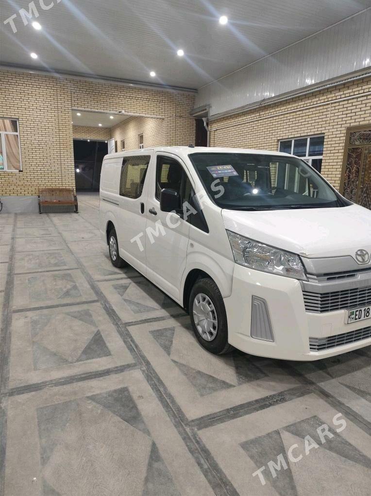 Toyota Hiace 2024 - 590 000 TMT - Мары - img 5