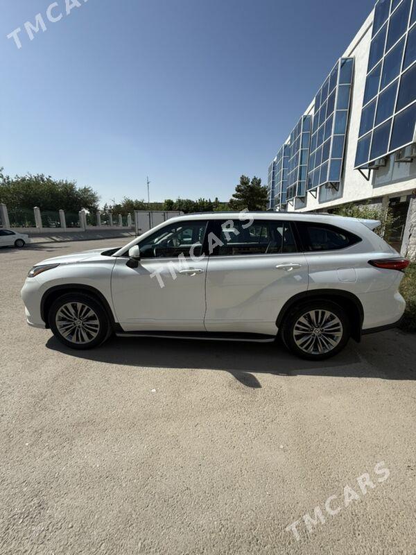Toyota Highlander 2022 - 700 000 TMT - Aşgabat - img 5
