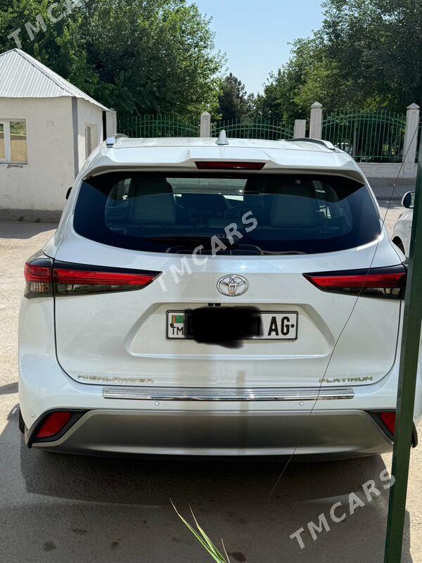 Toyota Highlander 2022 - 700 000 TMT - Aşgabat - img 6