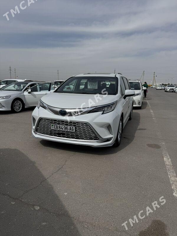 Toyota Sienna 2023 - 650 000 TMT - "Altyn Asyr" Gündogar bazary (Jygyllyk) - img 5