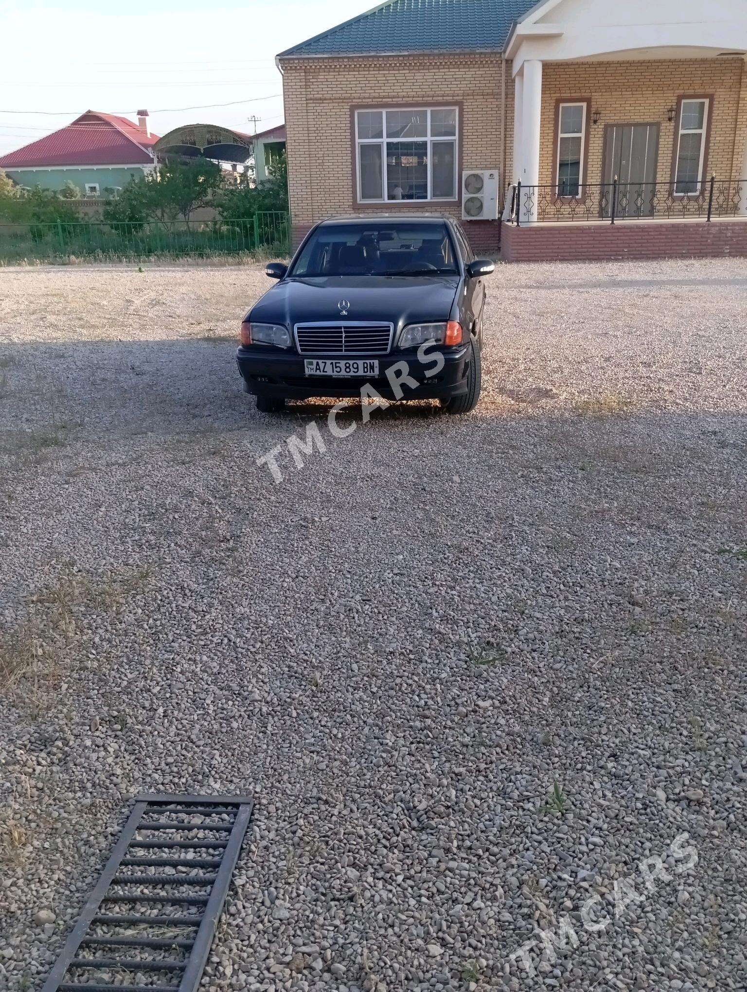 Mercedes-Benz S-Class 1997 - 70 000 TMT - Балканабат - img 6