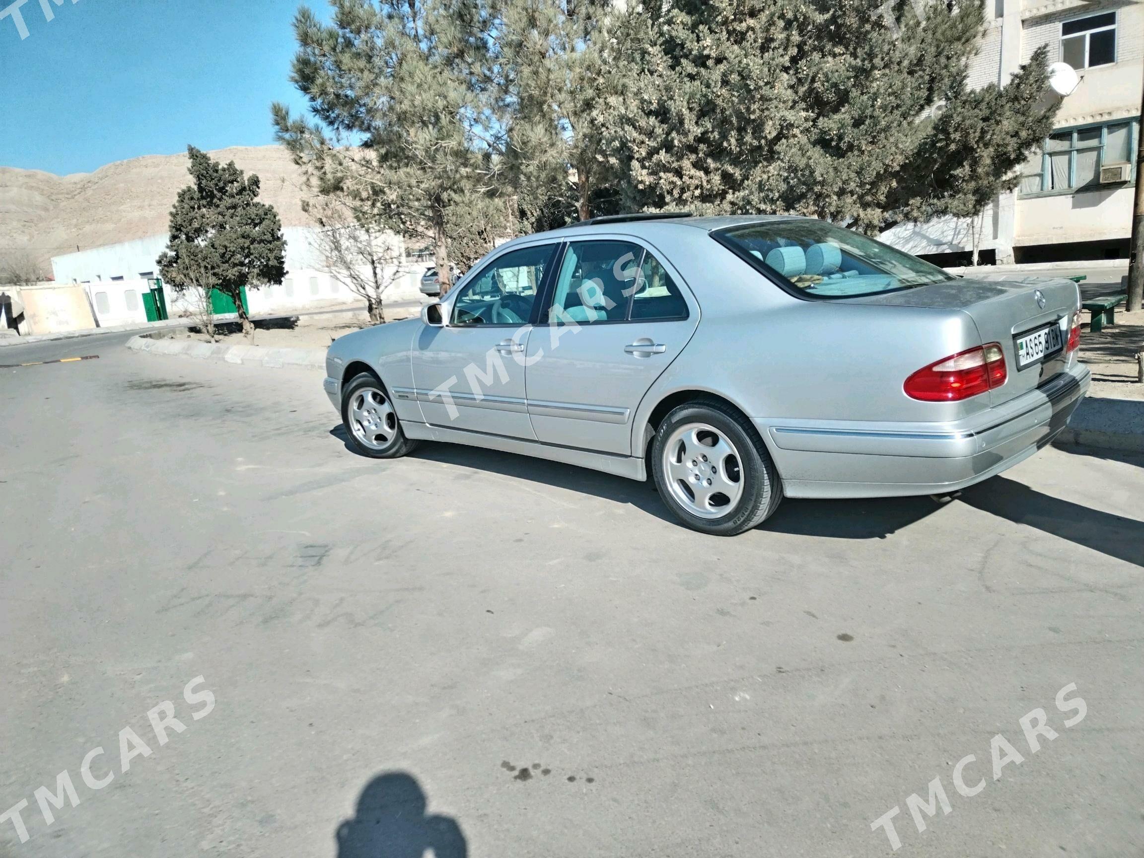 Mercedes-Benz E320 2000 - 120 000 TMT - Балканабат - img 6