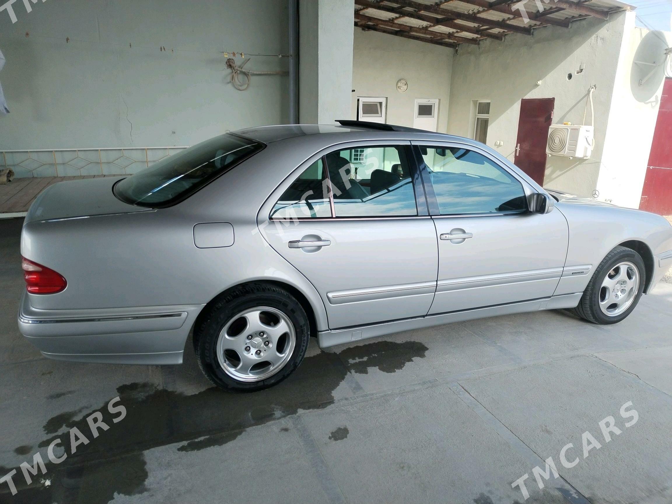Mercedes-Benz E320 2000 - 120 000 TMT - Балканабат - img 7