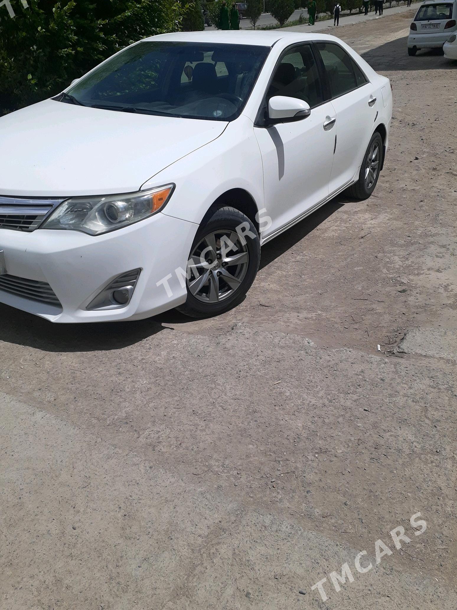 Toyota Camry 2012 - 175 000 TMT - Дашогуз - img 4