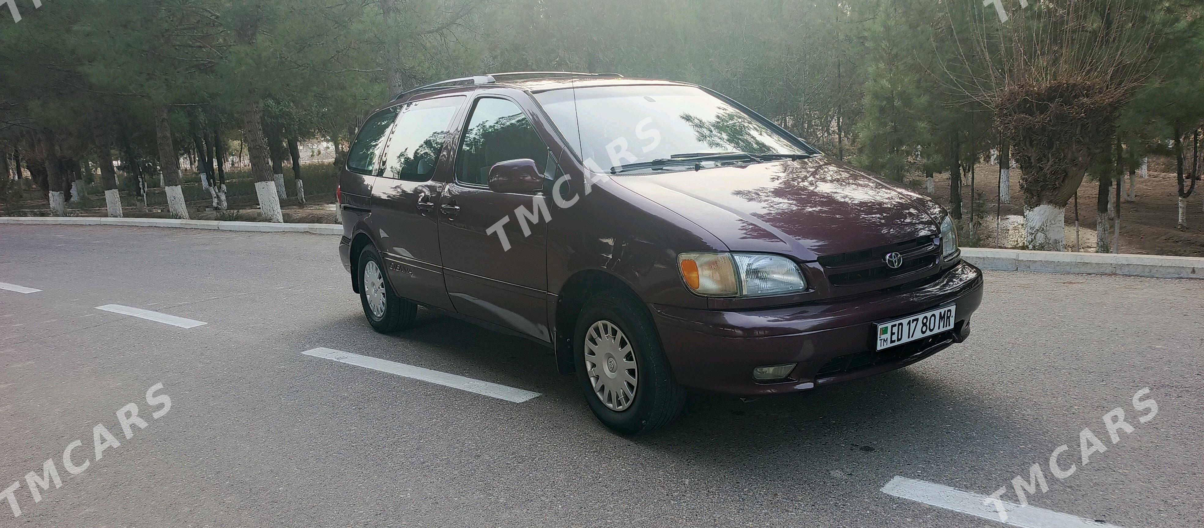 Toyota Sienna 2000 - 140 000 TMT - Мары - img 3