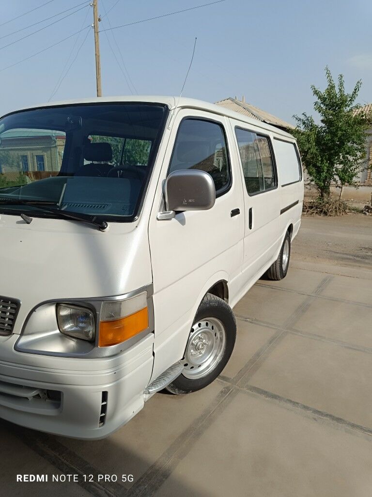 Toyota Hiace 1999 - 110 000 TMT - Mary - img 4