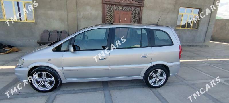 Opel Zafira 2002 - 120 000 TMT - Бахарден - img 4