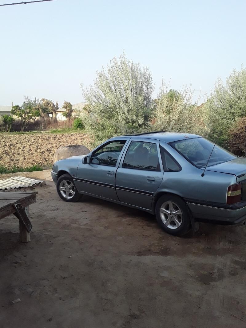 Opel Vectra 1991 - 27 000 TMT - Ýolöten - img 3