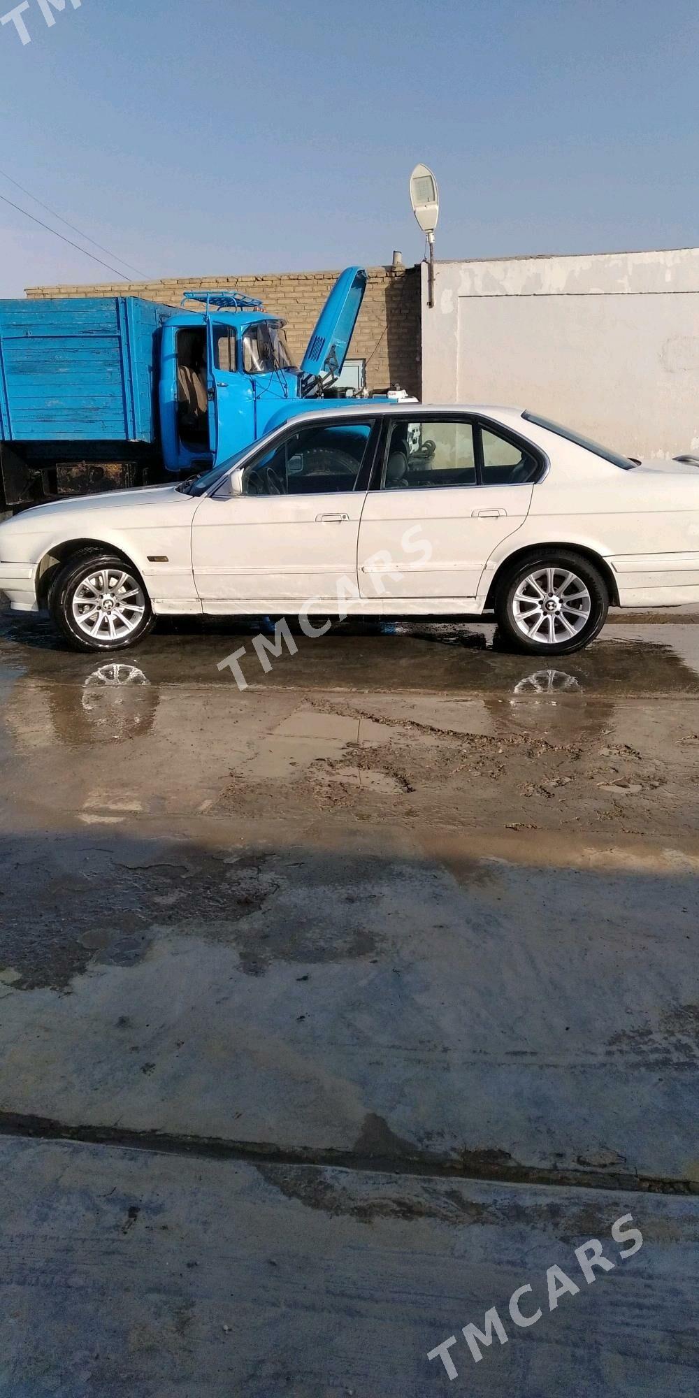 BMW 520 1992 - 35 000 TMT - Sarahs - img 2
