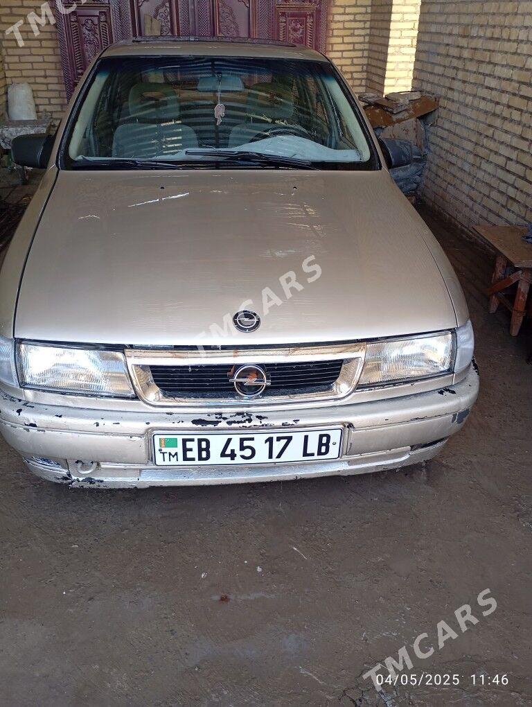 Opel Vectra 1989 - 34 000 TMT - Дянев - img 3