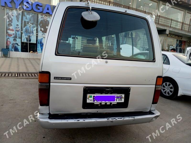 Toyota Hiace 1998 - 55 000 TMT - Мары - img 4