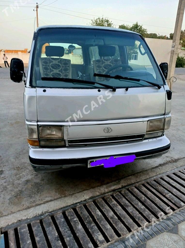 Toyota Hiace 1998 - 55 000 TMT - Мары - img 6