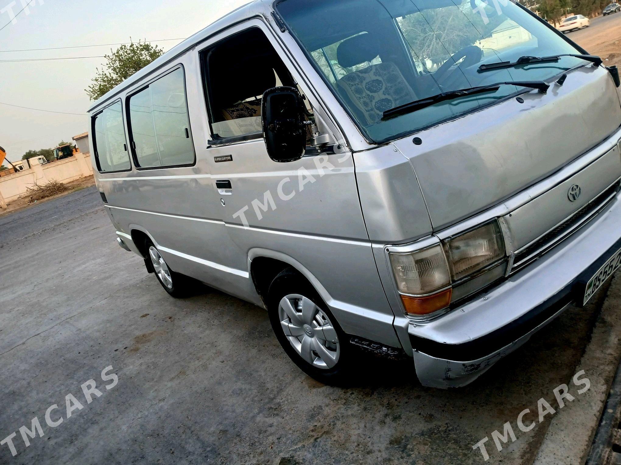 Toyota Hiace 1998 - 55 000 TMT - Мары - img 10