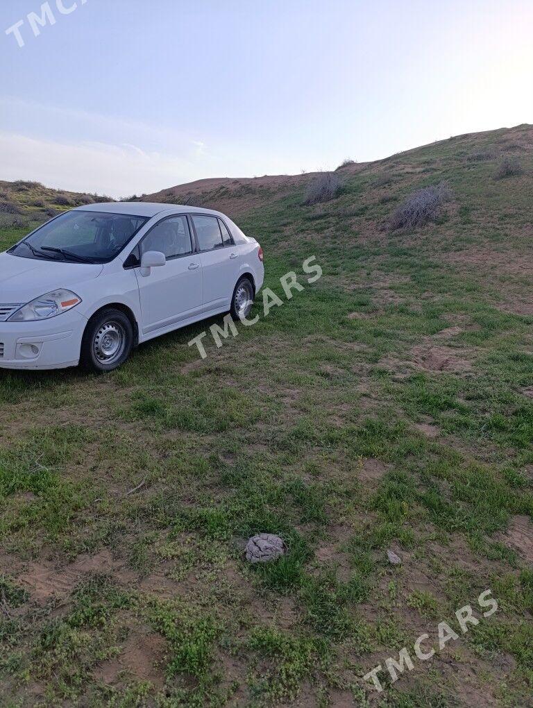Nissan Versa 2009 - 80 000 TMT - Тагтабазар - img 3