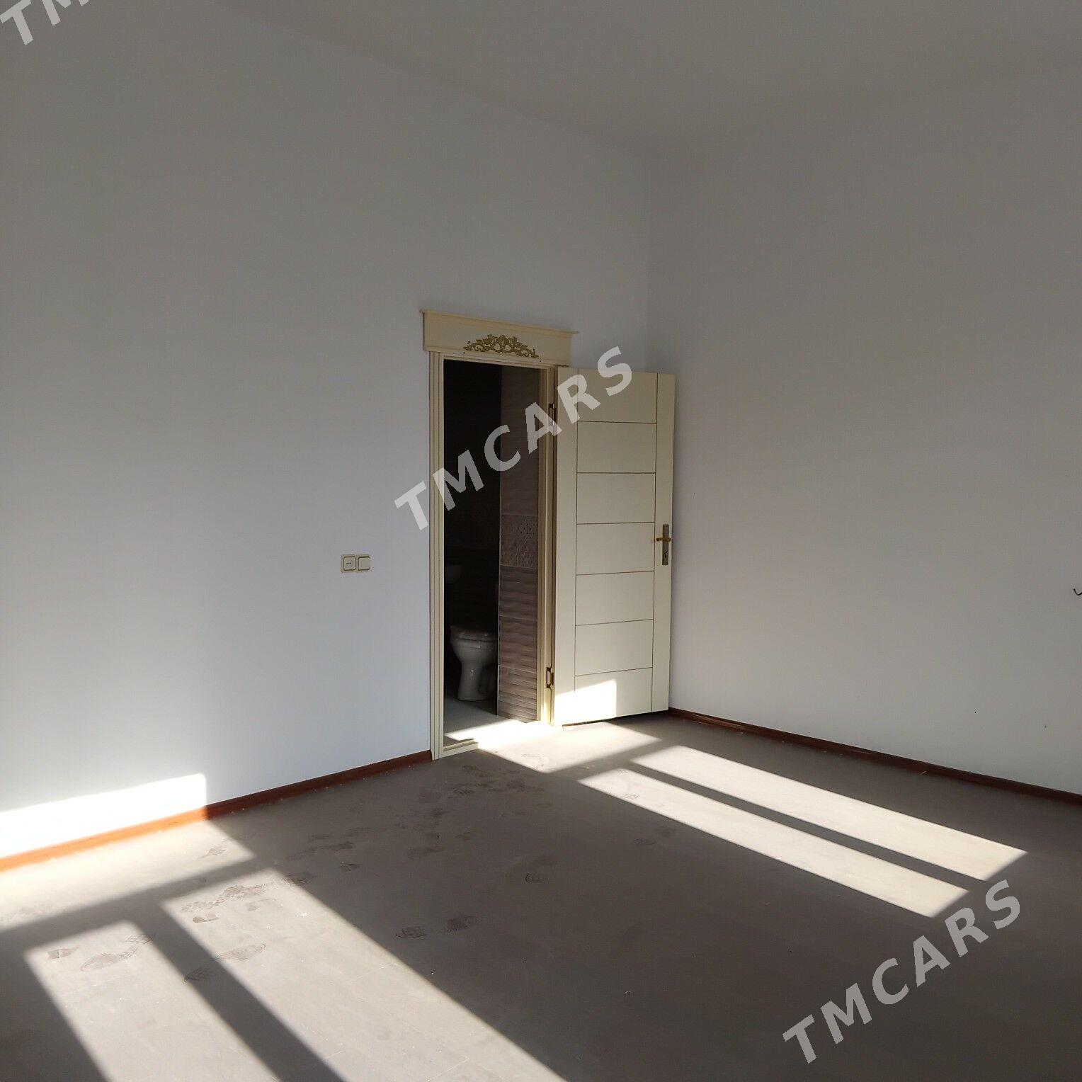 Элитка 2мекдеп 2эт 4ком 204м² - Daşoguz - img 8