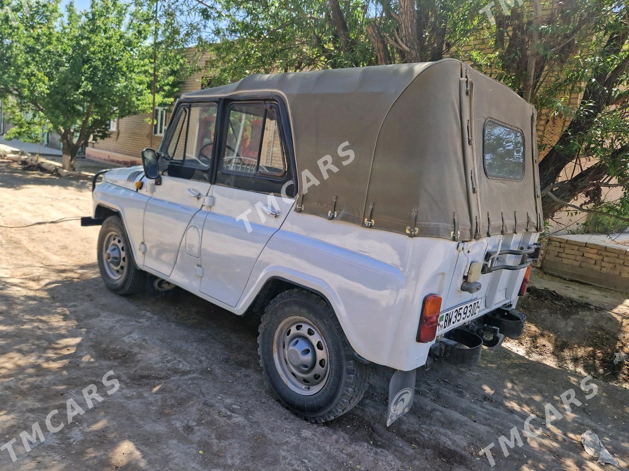 UAZ 469 2000 - 60 000 TMT - Гурбансолтан Едже - img 1