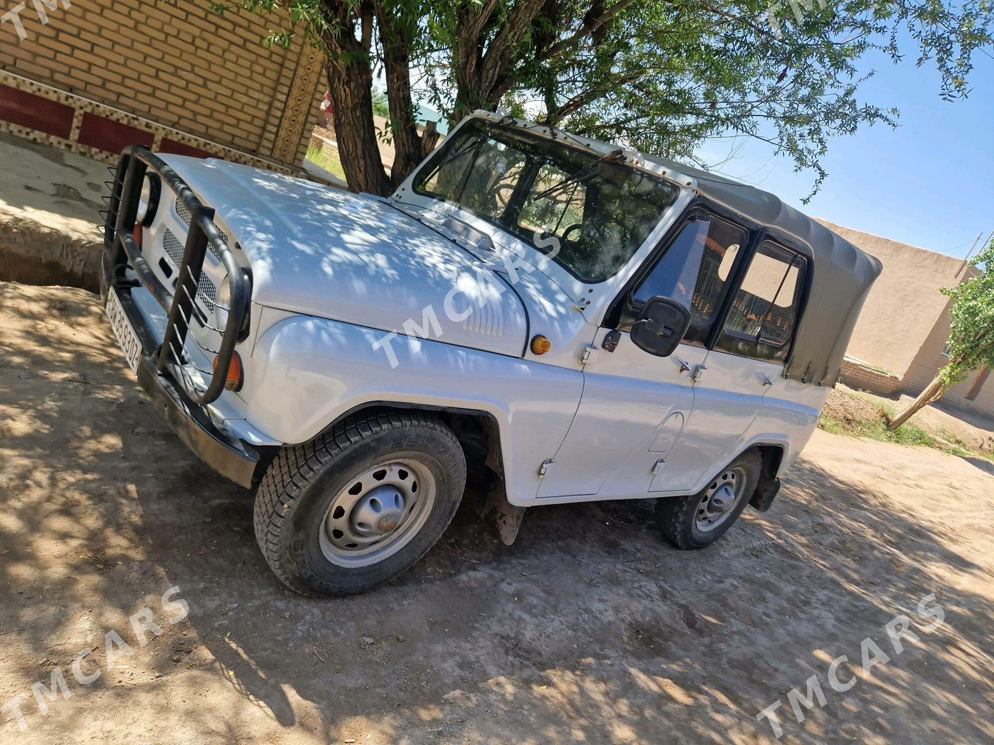 UAZ 469 2000 - 60 000 TMT - Гурбансолтан Едже - img 3